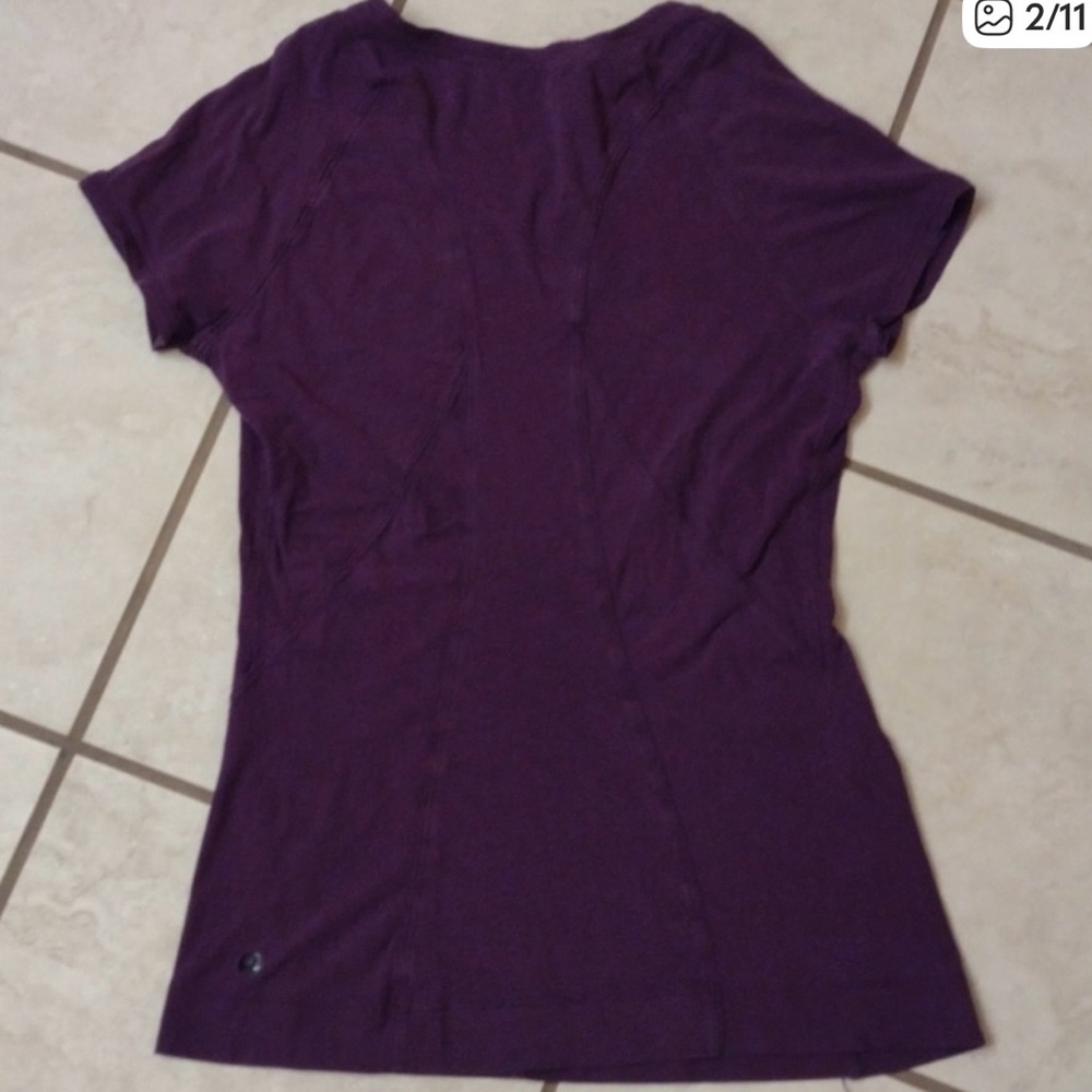 Lululemon Let Be Short Sleeve Tee in Wee Stripe Tender Violet Black Size 6 - Picture 4 of 9